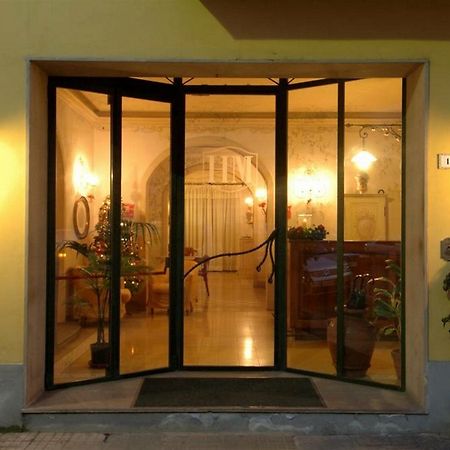 Hotel Moderno 피사 외부 사진