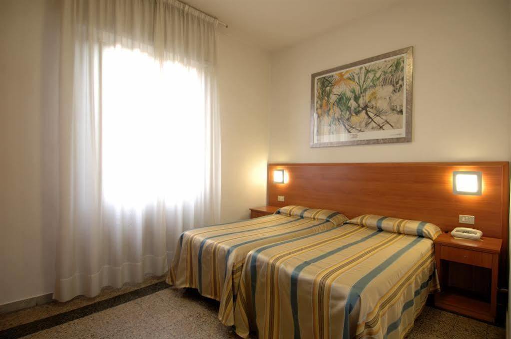 Hotel Moderno 피사 외부 사진