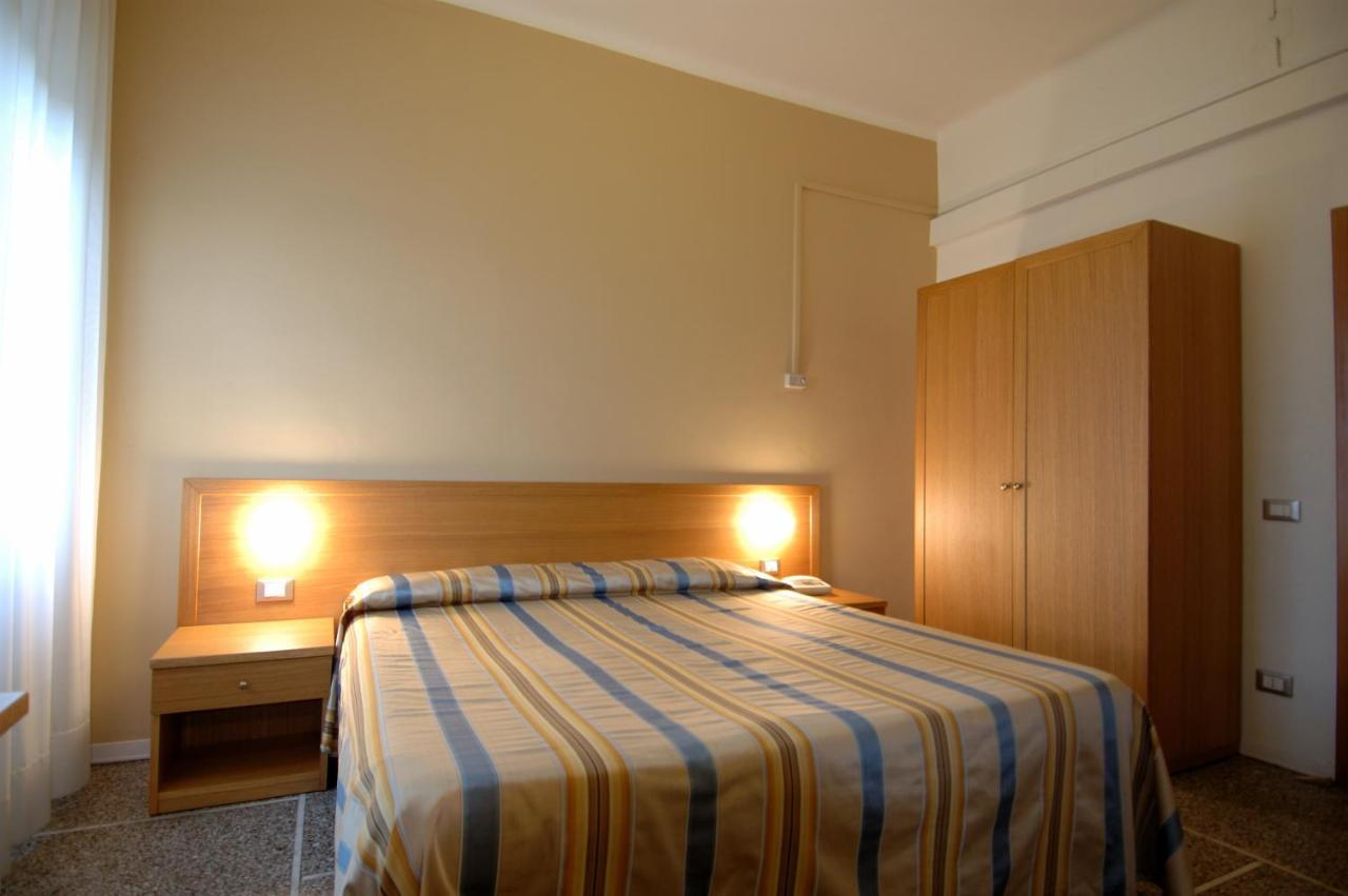 Hotel Moderno 피사 객실 사진