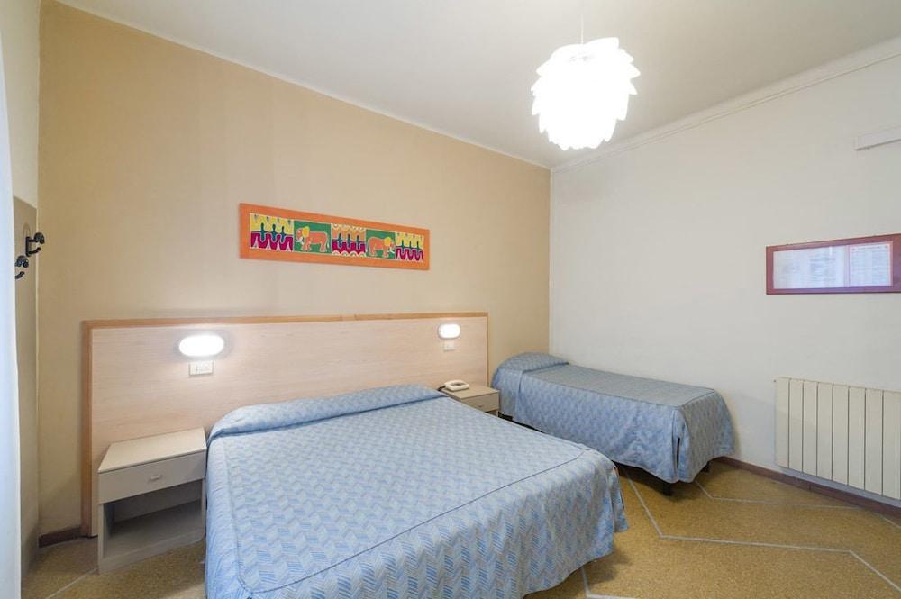 Hotel Moderno 피사 외부 사진