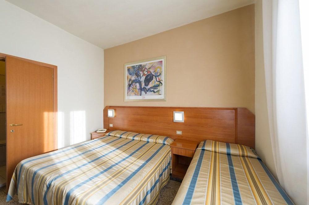 Hotel Moderno 피사 외부 사진
