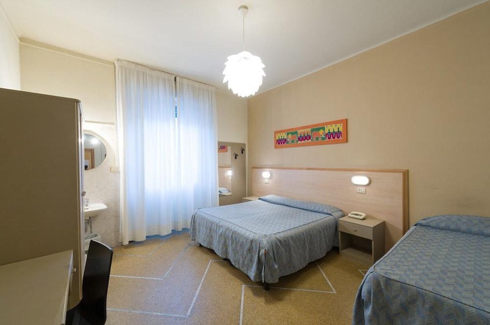 Hotel Moderno 피사 외부 사진