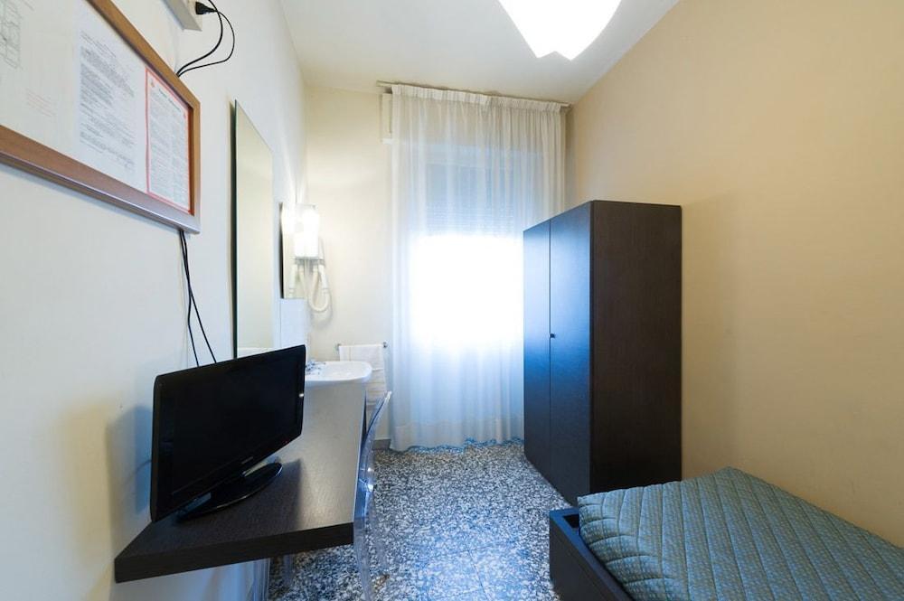 Hotel Moderno 피사 외부 사진