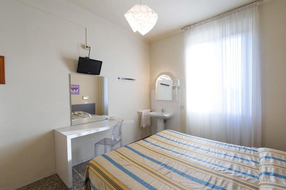 Hotel Moderno 피사 외부 사진
