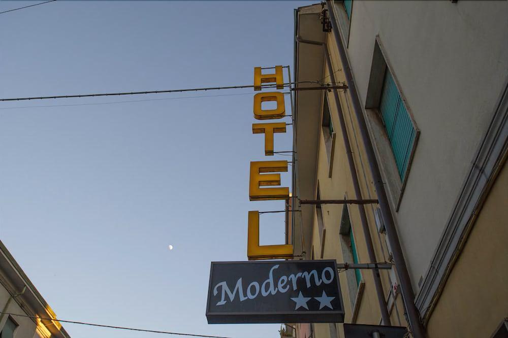 Hotel Moderno 피사 외부 사진